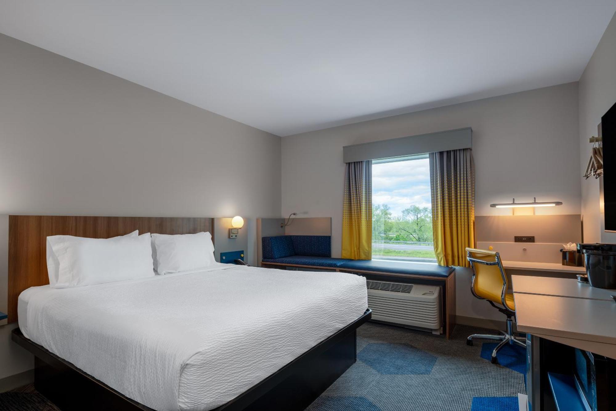 Microtel Inn & Suites By Wyndham Winchester Ngoại thất bức ảnh